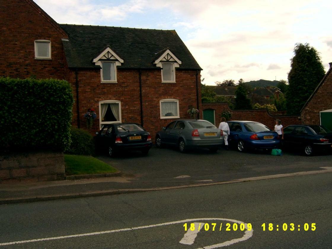 Birtley House Guest House B&B เทลฟอร์ด ภายนอก รูปภาพ